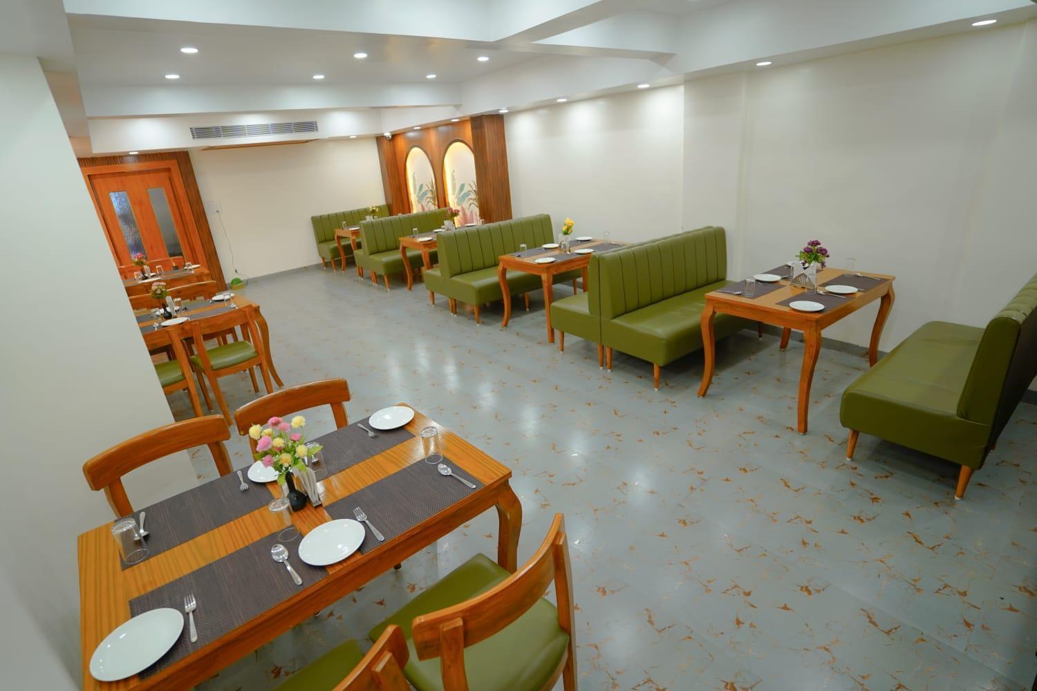 Hotel Eleven Heights Bhopal Exterior photo